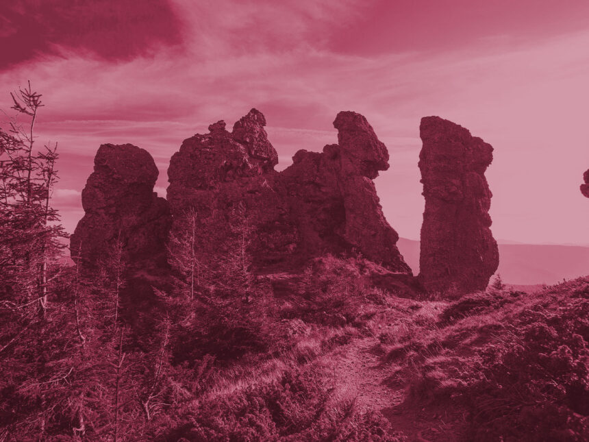 Góry Stołowe – Kraina Kamiennych Labiryntów 🏔️🌀